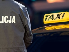 Kontrole policji w przewozach osób po bójce na Woli. Rynek aplikacji pod lupą służb
