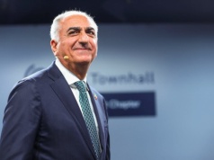 Syn obalonego szacha Iranu twierdzi, że pokieruje zmianą władzy. "Nie więcej niż kilka lat"