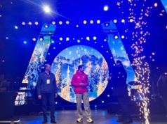 Plac Wojska Polskiego wypełniony po brzegi. Tak witano Kacpra Tomasiaka | WIDEO, ZDJĘCIA