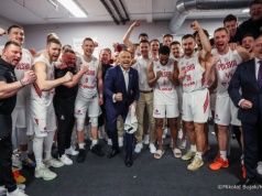 Kolejna wycieczka Nawrockiego. Na Łotwie… oglądał mecz koszykarski