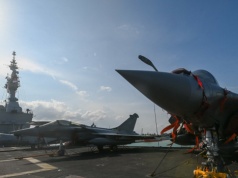 Francuski lotniskowiec przerywa misję na Bałtyku i płynie w stronę Iranu