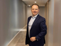 W świecie ekonomii lepiej być przy stole niż na stole