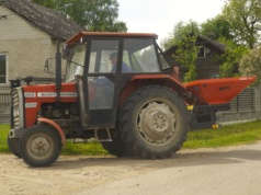 Ile kosztują Ursusy 3512 i MF 255? A może opłaca się zrobić remont? Sprawdziliśmy ceny