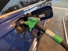 Trzycyfrowa ropa? Ten scenariusz właśnie przestał być teorią. Będzie drogo na stacjach