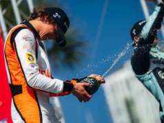 Polski talent podbija Amerykę. 20-letni Tymek Kucharczyk na podium w debiucie Indy NXT