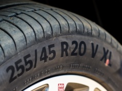 Będzie nowy próg. To ważna informacja dla tych, którzy w 2026 chcą kupić opony przez internet