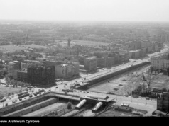 Warszawa w latach 70. i 80. Próżno szukać Złotych Tarasów i Złotej 44