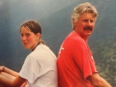 Córka zaginionego profesora z Politechniki Warszawskiej zamieściła przejmujący wpis. "Myśl, że mógł wpaść do rzeki, nie daje mi spać"