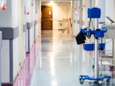 NFZ ma wypłacić od 30 do 100 proc. wyceny. Szpitale rozważają pójście do sądu