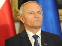Gen. Koziej o dylemacie Nawrockiego: Powinien to jak najszybciej podpisać