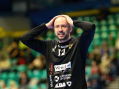 Czołowa trójka coraz mocniej odjeżdża. Śląsk, Pogoń i Stal zdały ważne egzaminy