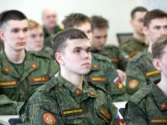 Kremloza dobrała się do uczelni wyższych. Putin wśród studentów zaczął szukał mięsa armatniego