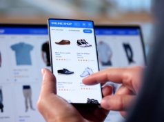 Zakupy przez internet z nowym przyciskiem. Sklepy przestaną grać w chowanego