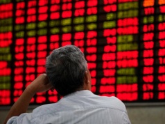 Giełdy w Azji kontynuują spadki. Akcje technologiczne i ceny ropy pod presją