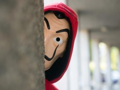 Bella Ciao na rynkach! "Professor" realizuje swój plan, podczas gdy krypto-zakładnicy liczą straty