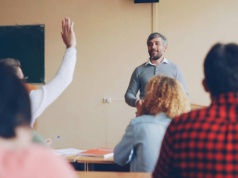 Nauczyciel opowiedział o pracy z "trudnymi" klasami. Ulubiony moment na lekcjach zaskakuje