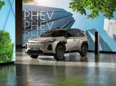 Toyota RAV4 z nową wersją silnikową w Polsce. Plug-in Hybrid ma 268 lub 304 KM