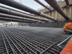 Pociągi pojadą nad głowami. Ogromny tunel za 67 mln zł powstaje pod torami