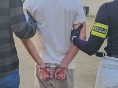 Zielona Góra. Oszukali kobietę, wpadli z torbą pełną pieniędzy i biżuterii