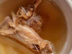 Czy można zamrażać rosół? Odpowiedź nie jest wcale taka oczywista