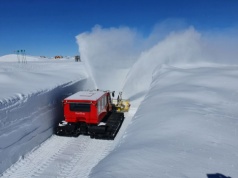 Na Antarktydzie powstał magazyn górskich rdzeni lodowych