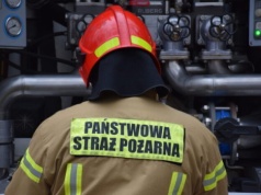 Akcja strażaków przy skrzyżowaniu ul. Krakowskiej i Małej w Częstochowie