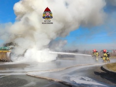 Strażacy wezwani do pożaru walca drogowego