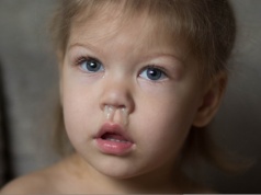 Kaszel i katar to nie choroba? Ojciec: przecież nie będę siedział ciągle na opiece