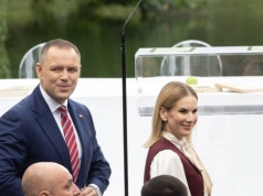 Marta Nawrocka pokazała zdjęcia z mężem, gdy byli bardzo młodzi. Okazja jest szczególna