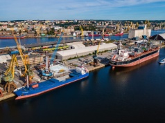 Tusk wygasza w interesie Niemiec port w Szczecinie
