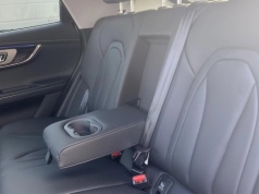 Do benzyny dołożyli 224-konną hybrydę za 116 500 zł. Efekt? 782 aut sprzedanych w lutym