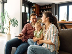 Koniec 800 plus i dodatkowych emerytur. W zamian 208 800 zł na dziecko