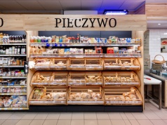 Jak zaplanować sezonową ekspozycję towarów w sklepie spożywczym?