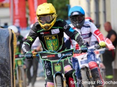 Żużel. Lider ROW-u wyjechał na tor! Pierwsze kółka objechał… we Francji!