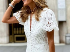 Bawełniana i ażurowa - ta sukienka midi za 79,99 zł to wiosenny ideał dla 50-latek