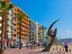 Polscy turyści szturmują hiszpański kurort. Efekt Lewandowskiego