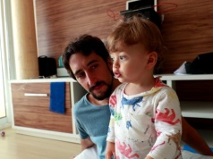 Gdy partner wychowuje "zupełnie inaczej". Zmiana, która może zakończyć codzienne spięcia