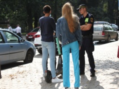 Zmiany przepisów wchodzą w życie. Ważny zapis dotyczący dzieci i hulajnóg