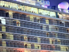 Sześć „złotych klatek” na wodzie. Wojna uwięziła tysiące pasażerów