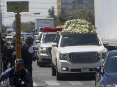 Pogrzeb El Mencho. Narkobaron pochowany w złotej trumnie. WIDEO