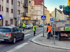 Ekipy ruszyły na drogi by uprzątnąć Legnicę po zimie