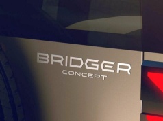 Renault Bridger nadchodzi. Będzie kanciastym miejskim crossoverem z terenowym sznytem