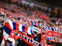 „Dość pajacowania”. Prezes Wisły Kraków grozi bojkotem meczu we Wrocławiu