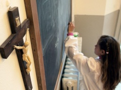 Komisja Wychowania Katolickiego KEP zatwierdziła nowy program nauczania religii w szkołach