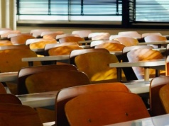 Płacą ponad 50 tys. zł rocznie i jeszcze muszą oddać 800 Plus. Dramat rodzin z prywatnej szkoły