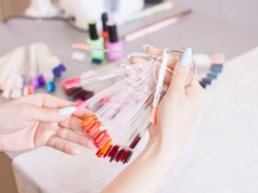 Wiosną zrób taki manicure. Jest ultramodny i pasuje na wiele okazji