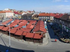 Burek w Tarnowie traci klientów. Czy targowisko ma jeszcze przyszłość?