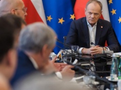 Donald Tusk o cenach i zapasach paliw: Orlen użyje marż, by zatrzymać drożyznę