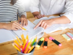 Nastąpiła znacząca zmiana. Korepetytorka: Uczniowie nie pytają już, czy przerobimy podręcznik