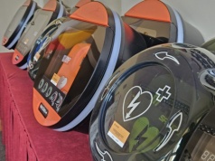 Defibrylatory dla powiatu łódzkiego wschodniego. Zakupiono 20 nowych urządzeń